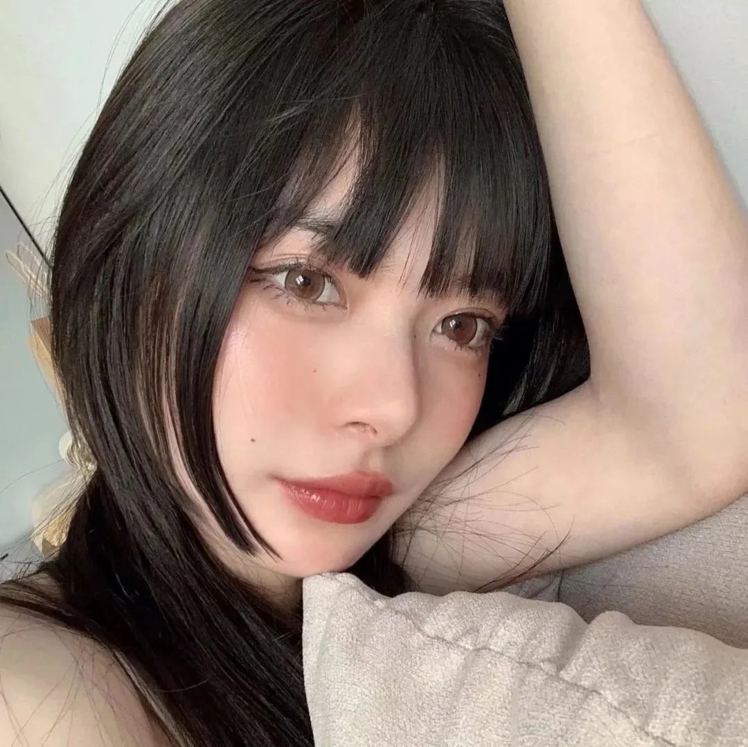 向下扭曲